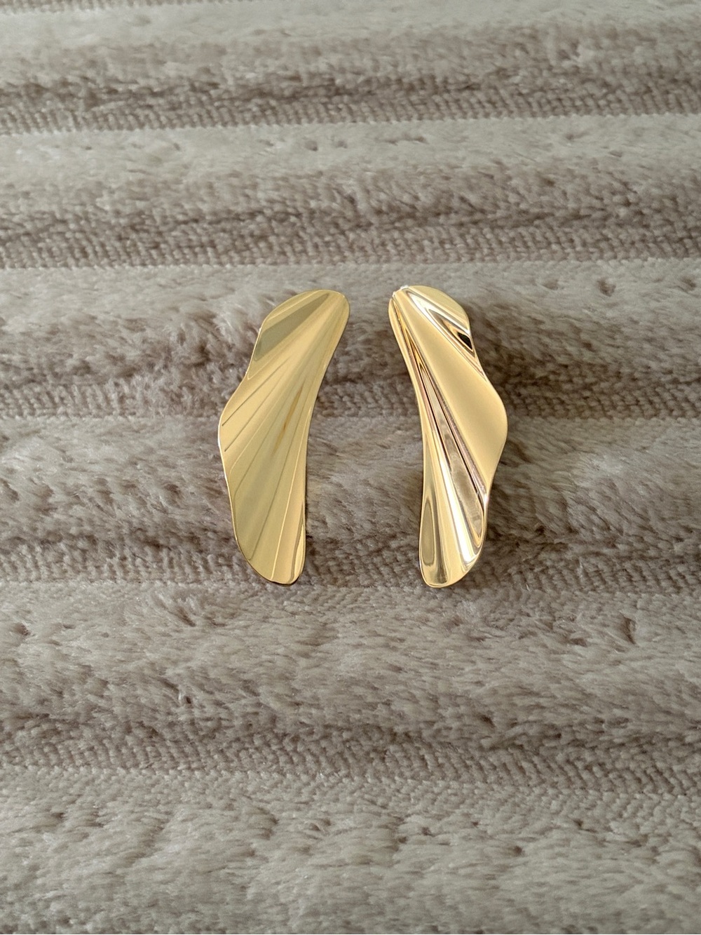 Tiffany & Co. Sculptural Gold Wave Clip-On Earrings